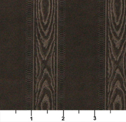 Image of 7348 Chestnut showing scale of vinyl
