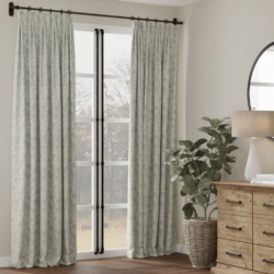 D4788 Orchard Breeze