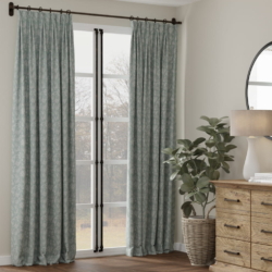 D4819 Briar Breeze