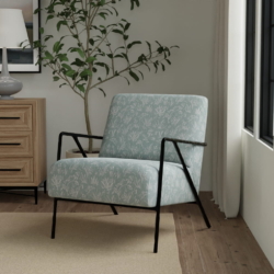 D4819 Briar Breeze